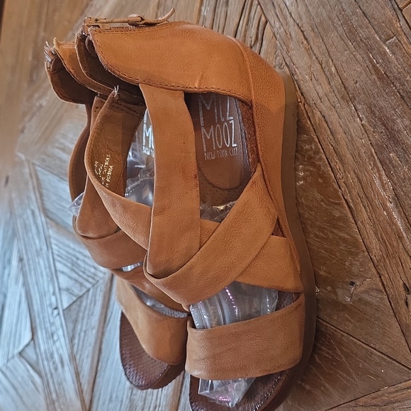 MIZ MOOZ suede strappy sandals  37, 6.5 - Picture 4 of 8